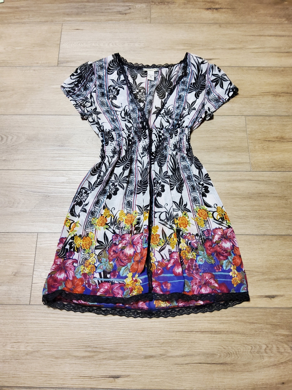 American Rag C.I.E. Y2K Multi Floral V-Neck Button Front Lace Edge Flowy Dress